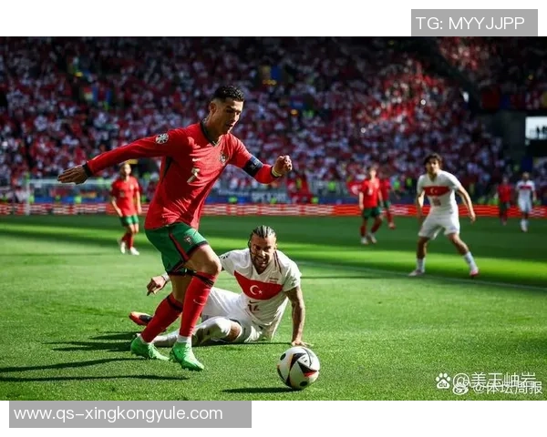 萨拉赫与C罗争锋相对老将为何不能优雅地告别赛场 萨拉赫与C罗争锋相对老将为何不能优雅地告别赛场