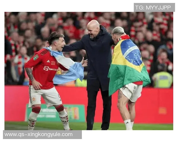 英媒称米堡主帅接掌狼队机会增加滕哈赫与阿贾克斯关系升温 英媒称米堡主帅接掌狼队机会增加滕哈赫与阿贾克斯关系升温